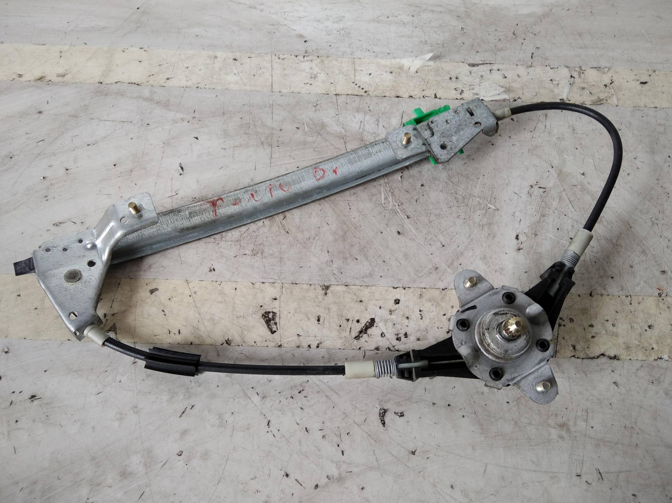 Alzacristallo porta post. dx.